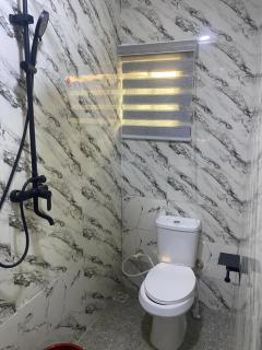 White House Apartments - 8