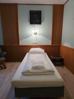 Hotel Zur Buche 24h Check-in, Free - 3