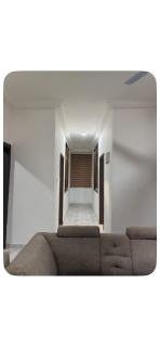 Crown house Lapaz - 2
