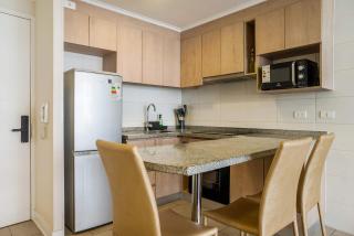 Metro-Accessible Apartment with Terrace Santiago - 4