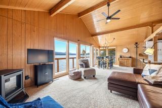 Secluded Lake Home - Dock Deck & Beach Access - 8