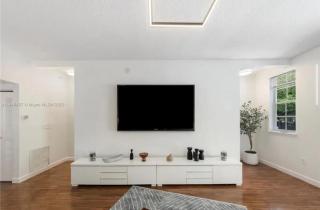 Luxury Beach Villa - 4