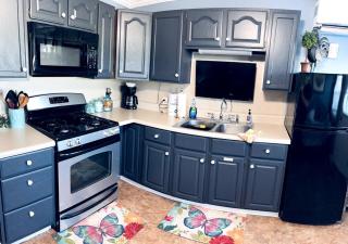 Andres Tiny Home With Comfort - 0