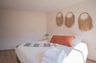 Stylish 1BR in Las Condes Pool and Free Parking - 4