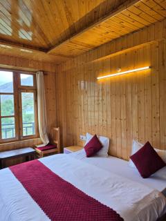Hotel Snow Hills Himachali Red Rice Restaurant - 2