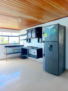 Cozy 5 Bedroom, 6 Bathroom Apartment - 7