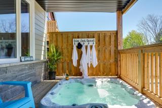Timberline Lodge w Private Hot Tub, by Property Valet - 4