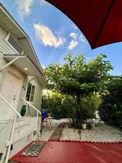 Beach vibes 2 bedrooms house - 1