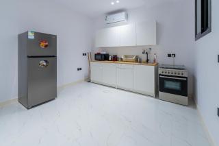F8 - Family 4-Bed Apartment, Ground Floor - 6