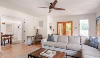 Quahog Cottage- Full Home with a private yard - 4