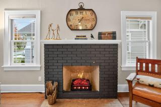 The Cherry St House|Dog Friendly |Sleeps 10 |Near MSU - 1