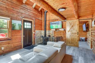 Classic New England Cabin on Belleau Lake - 8