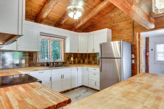 Classic New England Cabin on Belleau Lake - 3