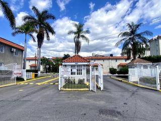 Grand One Bedroom Studio Apt - 8