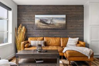 On The Ridge 3BR Sylvan Lake Retreat Sleeps 6 - 9