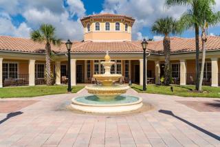 Lakeview Condo Private Jacuzzi & Resort Pool - 4