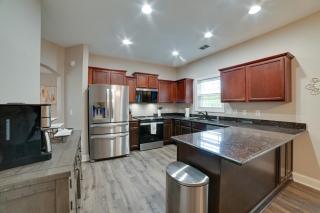 8 Mi to Fort Campbell! Family Home w/ Patio & Yard - 7