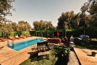 bungalov ve göl kenarina kurulmuş sahil evi. - 5