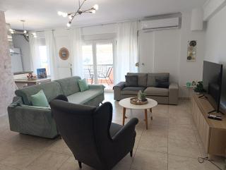 Lux Mint Apartment - Sea View - 3BR - Free Parking - 5