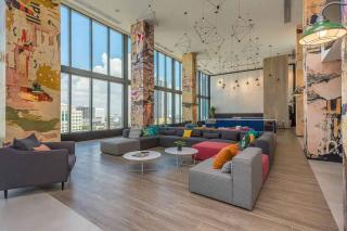 Downtown Miami Condo Great Views Free Parking 5 Min from Cruise - 1