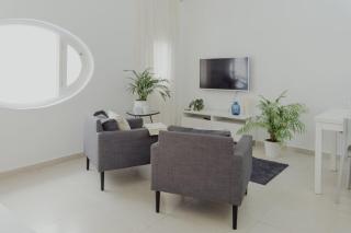 Modern Studio in a Great Location - 6