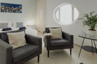 Modern Studio in a Great Location - 1