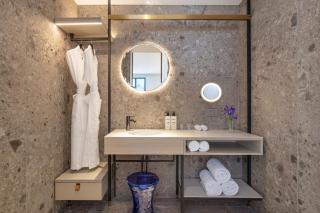 Hotel Indigo Melbourne Little Collins by IHG - 2