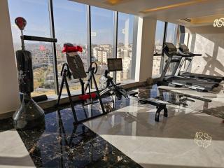 FABULOUS ,PANORAMIC 3 BED-ROOM SERVICED APARTMENT Abdoun - 6