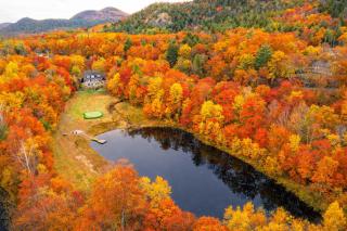 11 Acre Estate ~ Golf Course ~ River & Pond~HotTub - 9