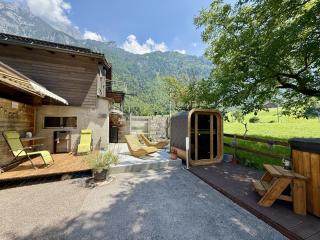 Glarner Spa I Private Sauna & Hot Tub & Alps View - 4