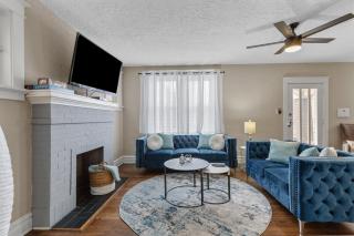4BR Near Forest Park Zoo & Missouri Botanical Garden | Free Parking | STL - 9