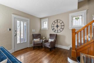4BR Near Forest Park Zoo & Missouri Botanical Garden | Free Parking | STL - 8