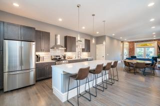 Spacious 3BR in The Grove | Walk to Restaurants & Venues | St. Louis - 0