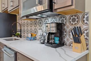 Spacious 4BR Near Soulard & Busch Stadium | Fenced Parking | Dog-Friendly - 5