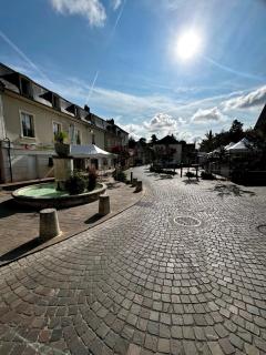 Parc Astérix, Sherwood Park, Royaumont Abbey - 5