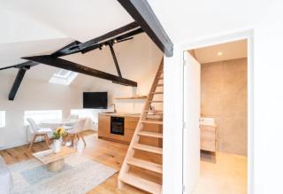 Duplex with mezzanine & balcony near Cathedral - 7