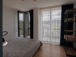 Modern Studio in Hotel Mgzavrebi Block 9 Mountain View - 0