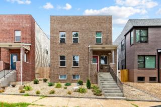 Spacious 5BR Near SLU | Drive to Arch, Ballparks & Breweries | EV Charger - 0