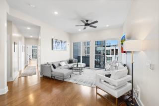 Warm & Modern 3Bdrm Old City Condo - Sleeps 7 - 3