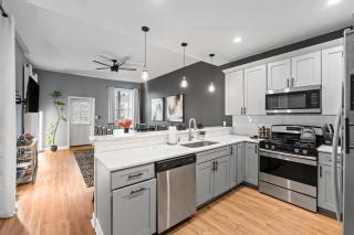4BR Near Soulard Market | Arcade Basement & Huge Dining | Dog-Friendly | STL - 9