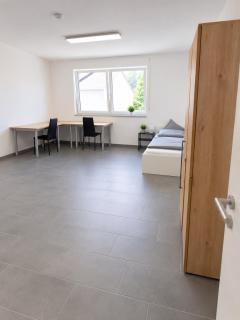 Corporate Housing - nahe Landshut, Flughafen München, A92 - 13 Zimmer - Bis 30 Personen - 6