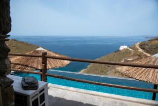 Off the beaten path! Poolside Studio - 9