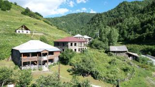 Bezengi guesthouse and Cafe Kala - 7