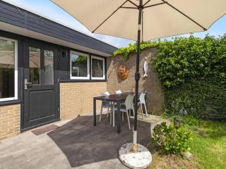 Bungalow in Sint Maartenszee near Sandy Beach - 1