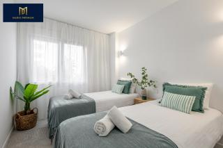 Garden Breeze Punta Prima, 2min beach walk, family Friendly, 3 Pool a Garden, jacuzzi - 5