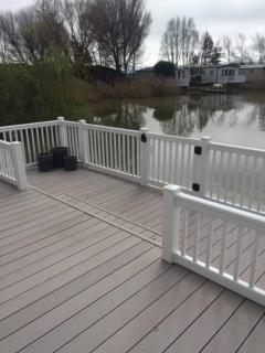 12 Lakeside Luxury The Lodge Sleeps 8 - 8