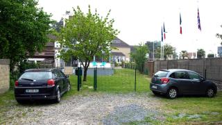 3 chambres et 2 salles de bain plus un parking avec accès jardin - 1