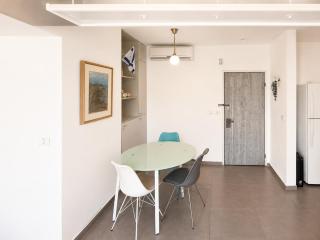 Bright 2BR in Hype Neighborhood by FeelHome - 7