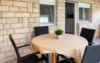 Awesome Apartment In Vir With Wifi - 9