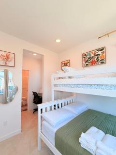 Cozy Ensuite Room Near Mt Rainier and Seattle - 1